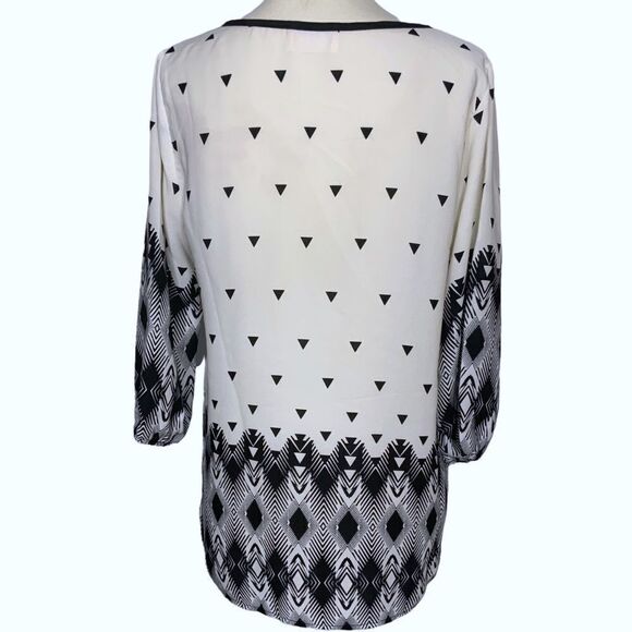 EVERLY popover blouse size M - Picture 7 of 9